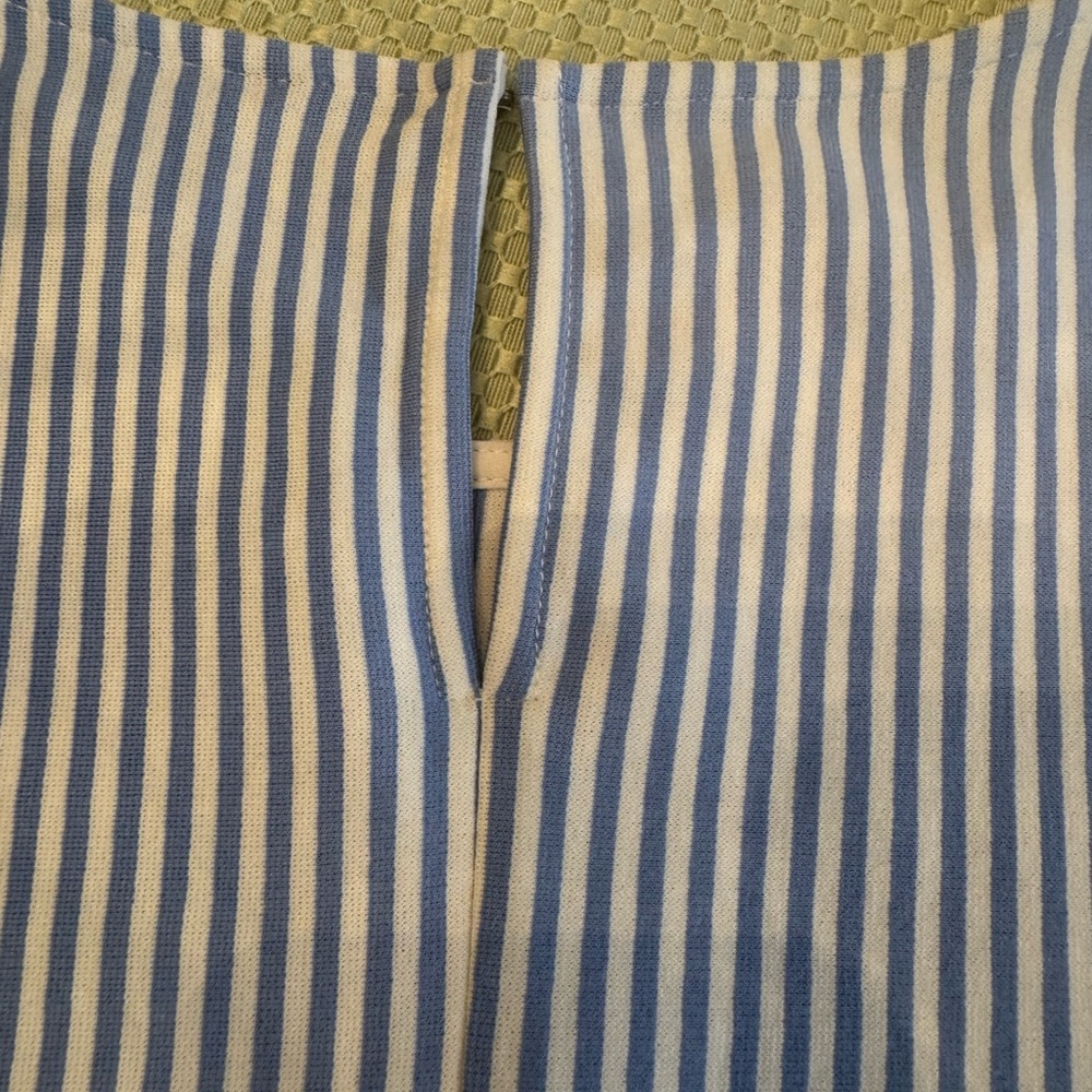 Ann Taylor XL blue/white striped lightweight jersey sleeveless peplum top. EUC - Picture 6 of 10